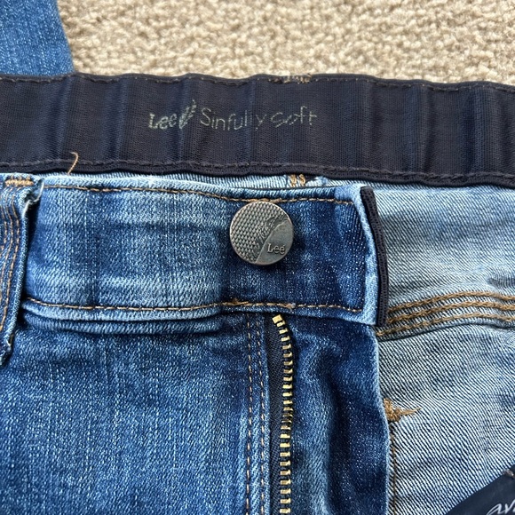 Lee Sinfully Soft jeans size 10M - Picture 3 of 5